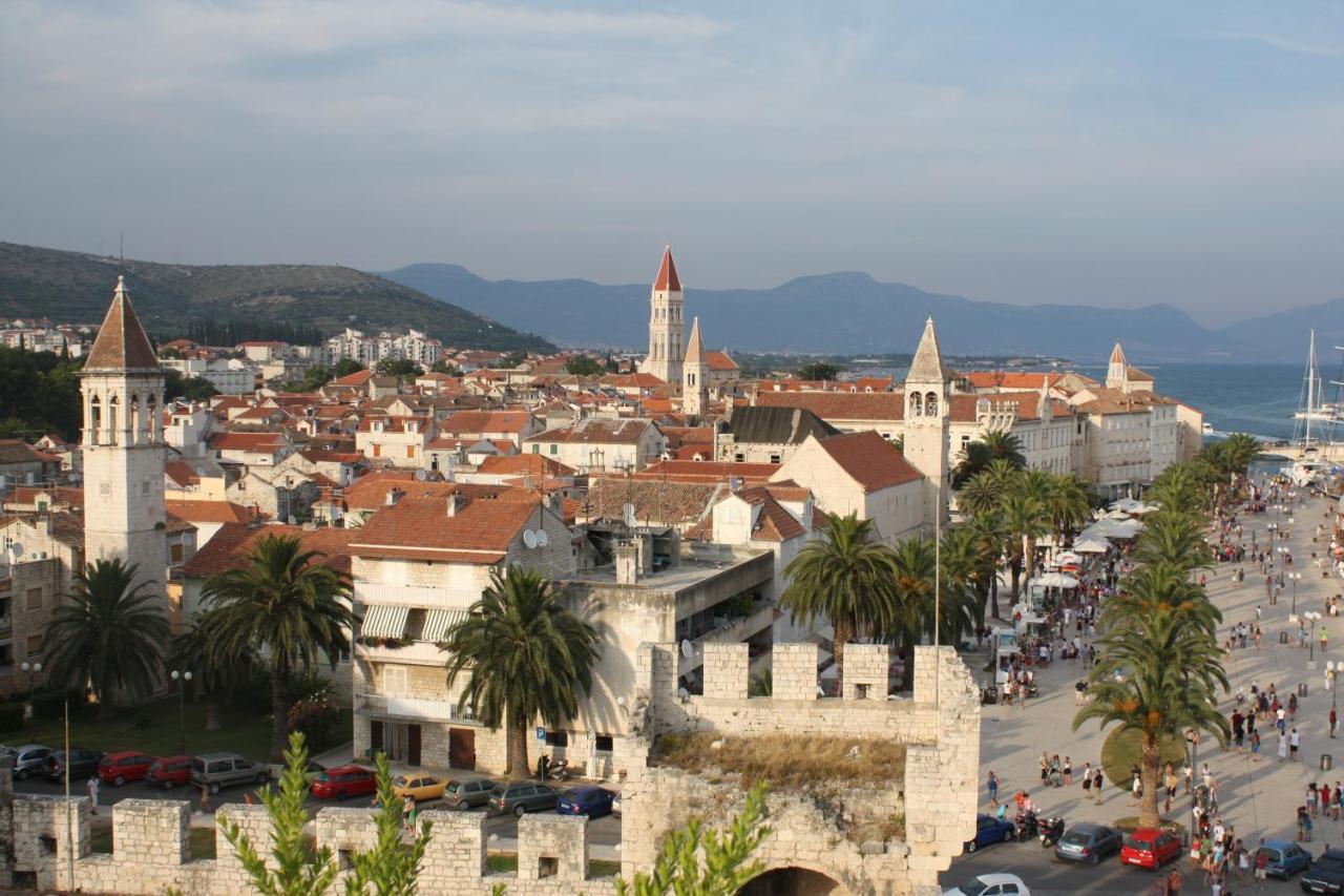 Apartment Planikovica Trogir Exterior photo