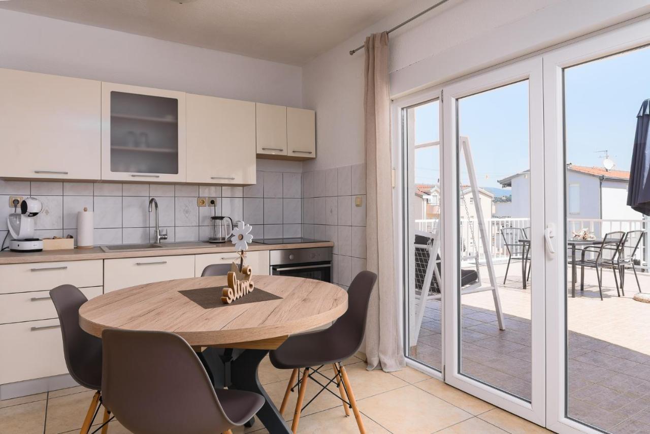 Apartment Planikovica Trogir Exterior photo