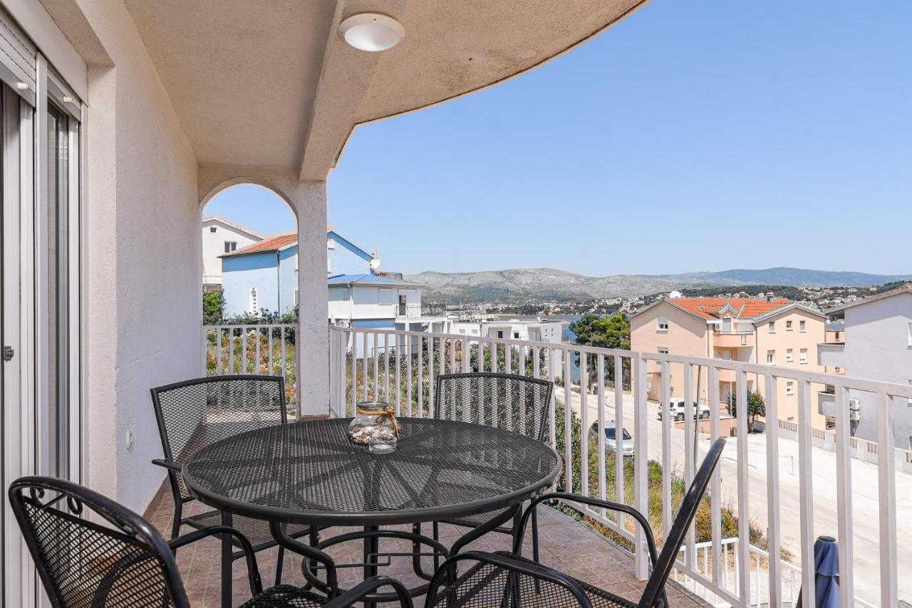 Apartment Planikovica Trogir Exterior photo