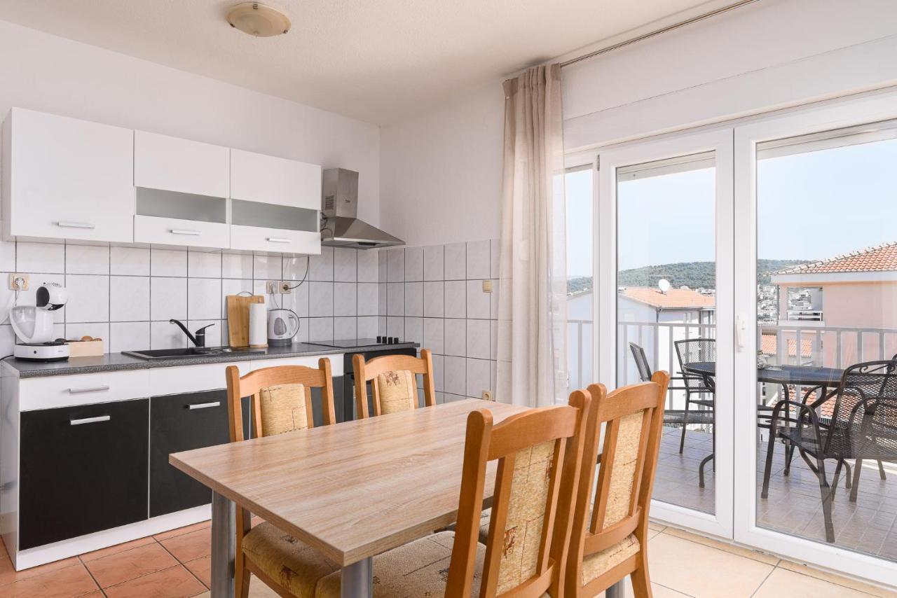 Apartment Planikovica Trogir Exterior photo