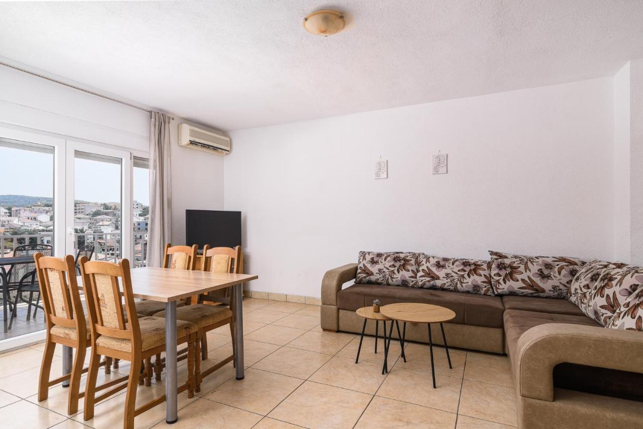 Apartment Planikovica Trogir Exterior photo
