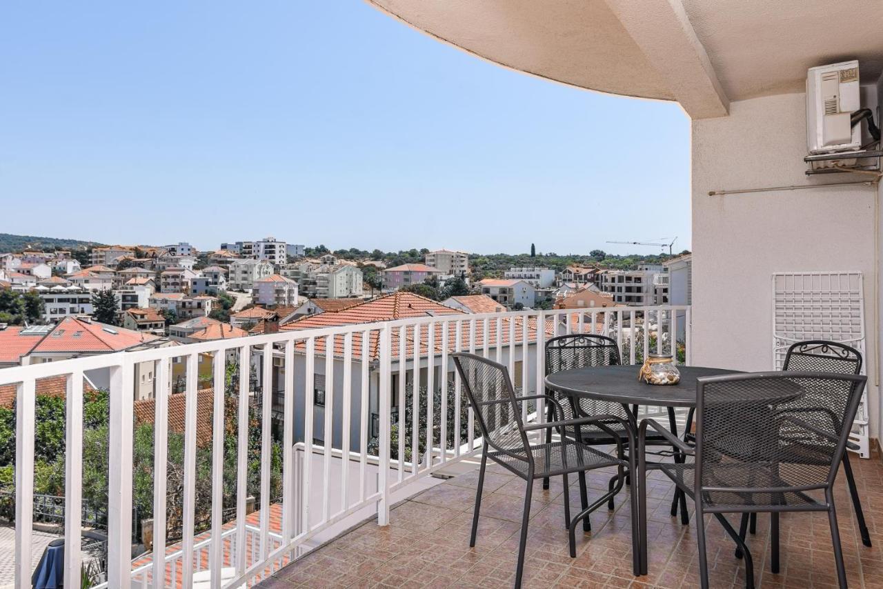 Apartment Planikovica Trogir Exterior photo